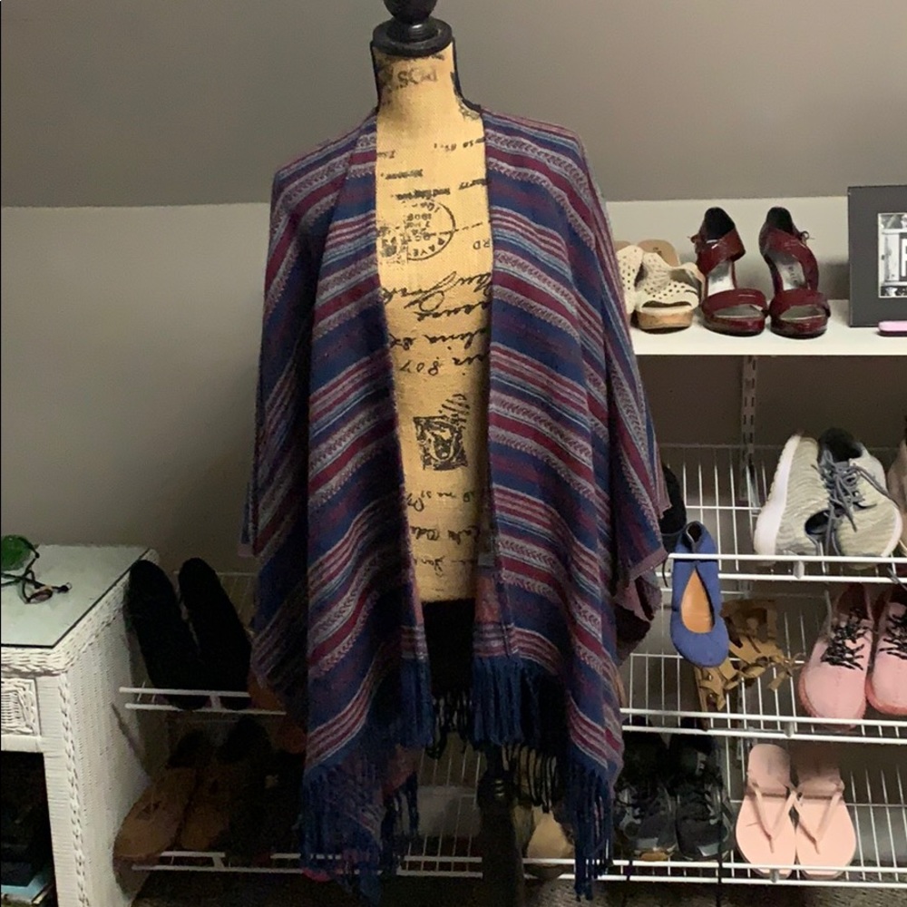 Cardigan/ poncho